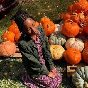 Meet your Posher, Mya